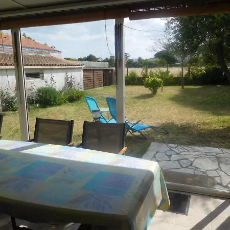 Holiday home Maison Spacieuse 9 Pers, Proche Plage, Jardin, Animaux Acceptes Sur Demande - Fr-1-476-201 *